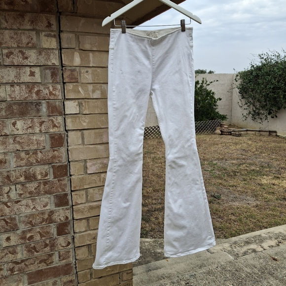Free People Pull-On High Waisted Stretch Flare White Jeans Women Size 29 - Picture 7 of 16